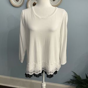 Chico’s Lace trimmed tunic top
